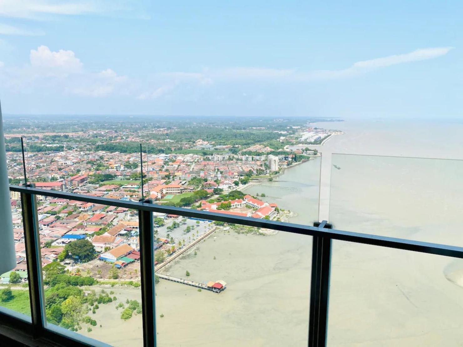 Silverscape Seaview Residence Melaka Esterno foto